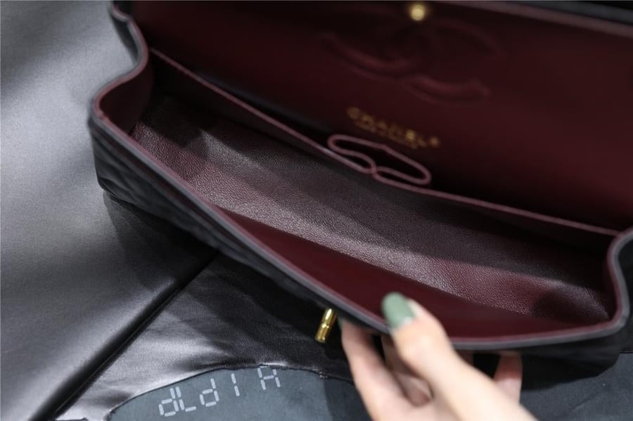 شانيل 24k Medium Flap