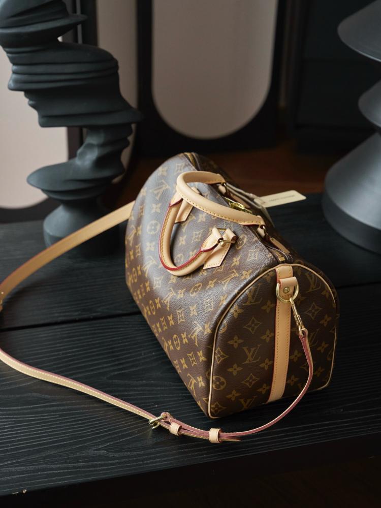 لوي فيتون Speedy 30