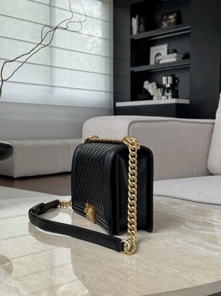 شانيل Leboy 25 black