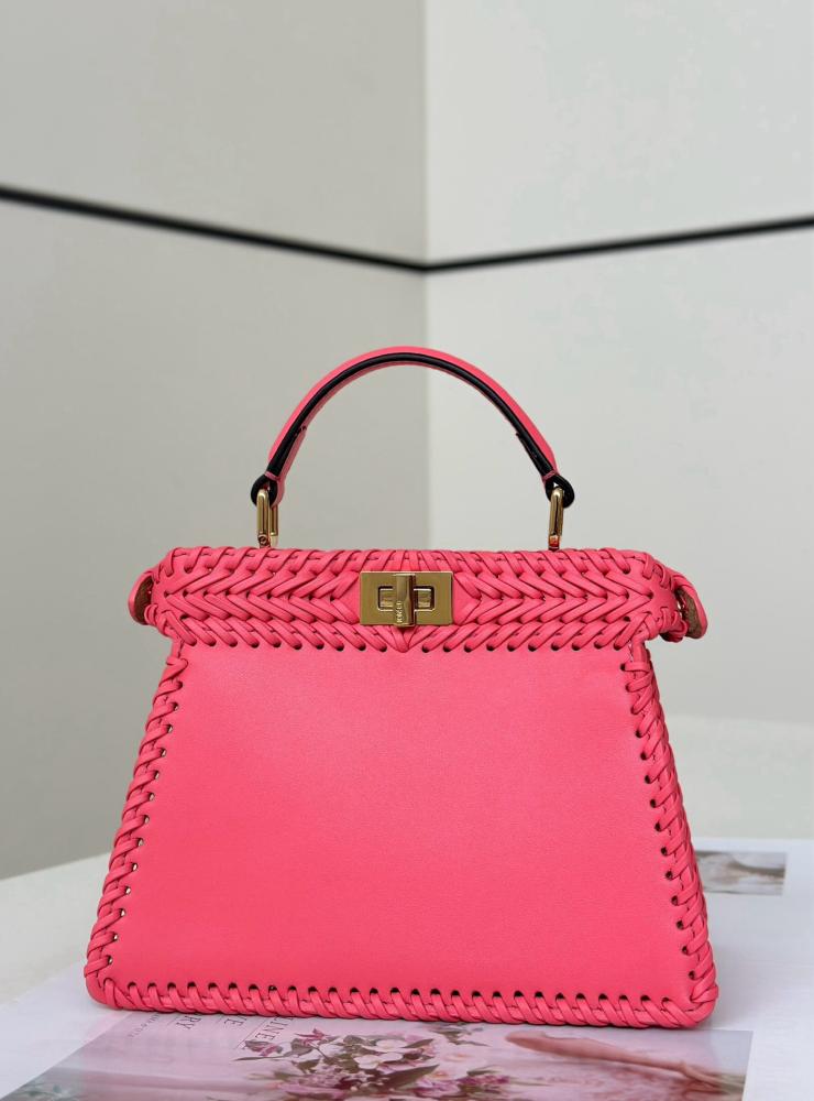 فندي Peekaboo mini