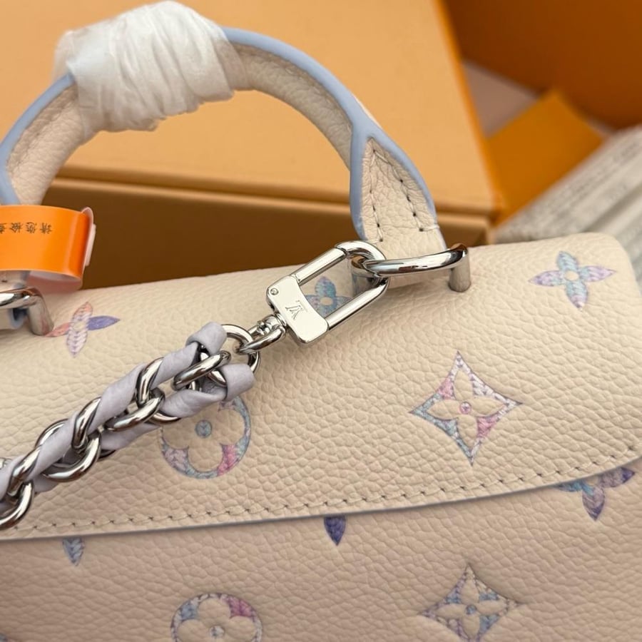 لوي فيتون  Madeleine nano