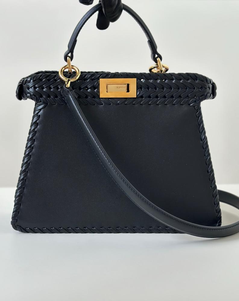 فندي Peekaboo mini