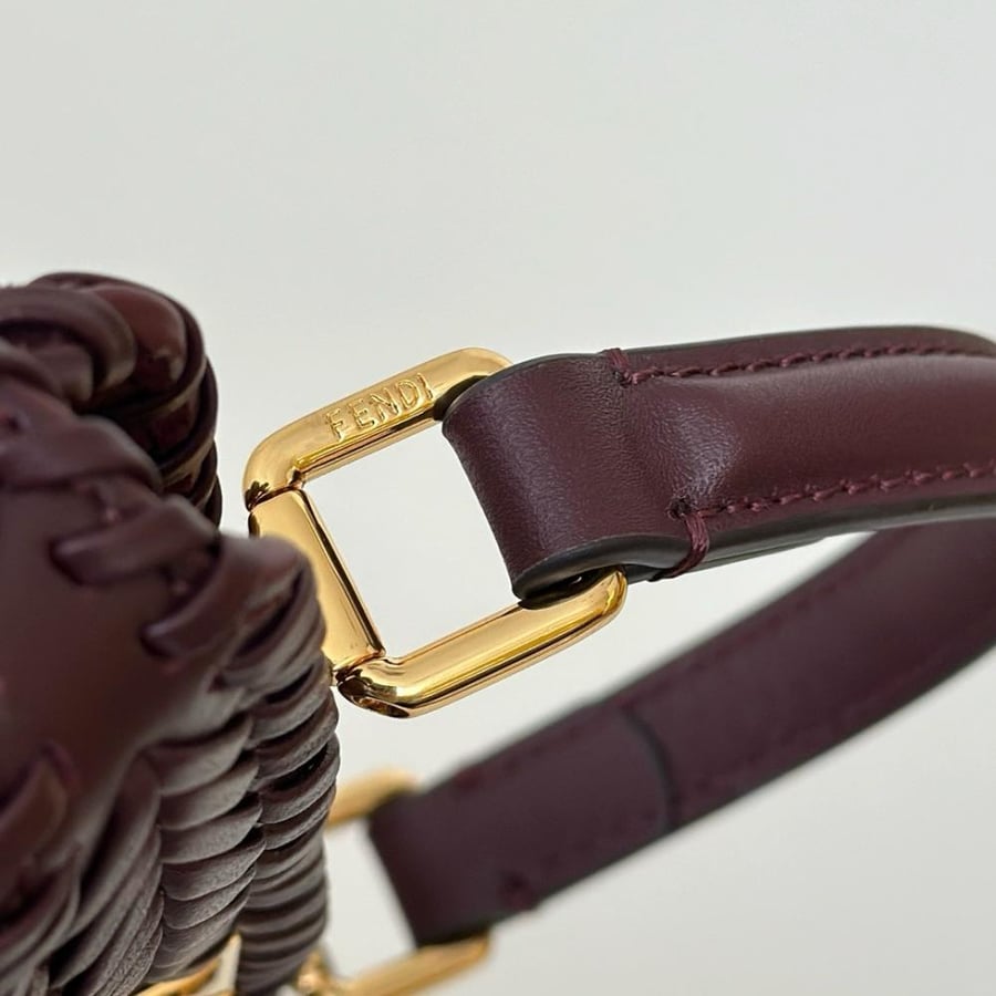 فندي Peekaboo mini
