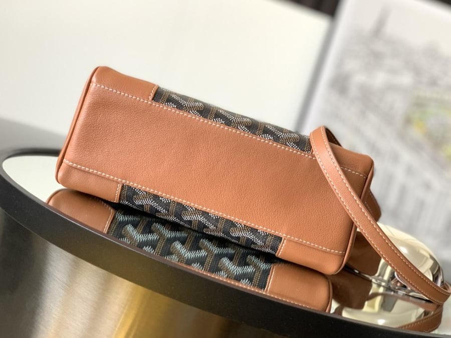 قويارد Saigon Mini