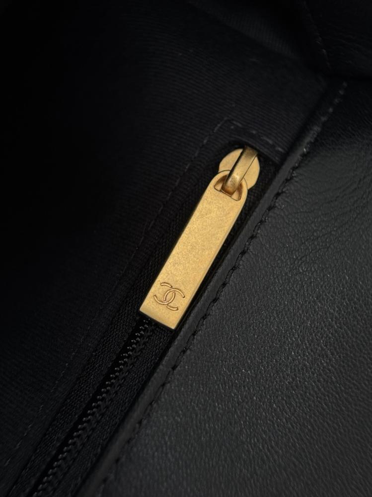 شانيل Leboy 25 black