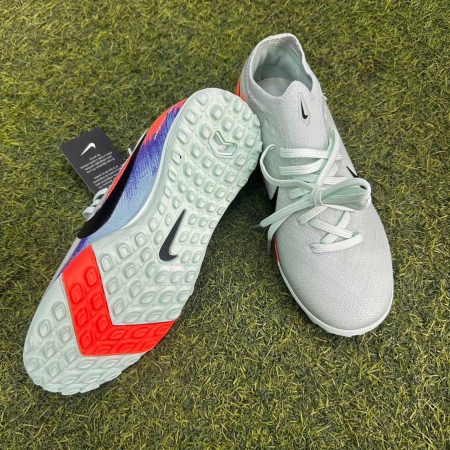 حذاء كوره قدم ولادي Nike