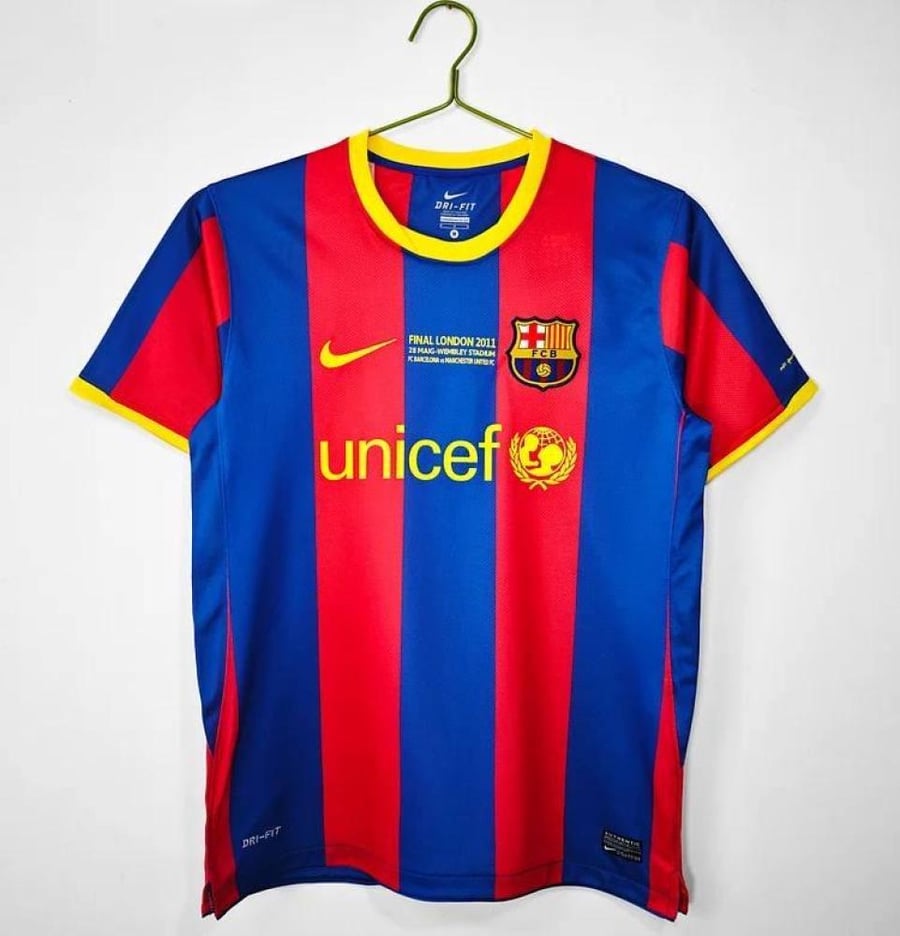 تي شيرت برشلونة 2011