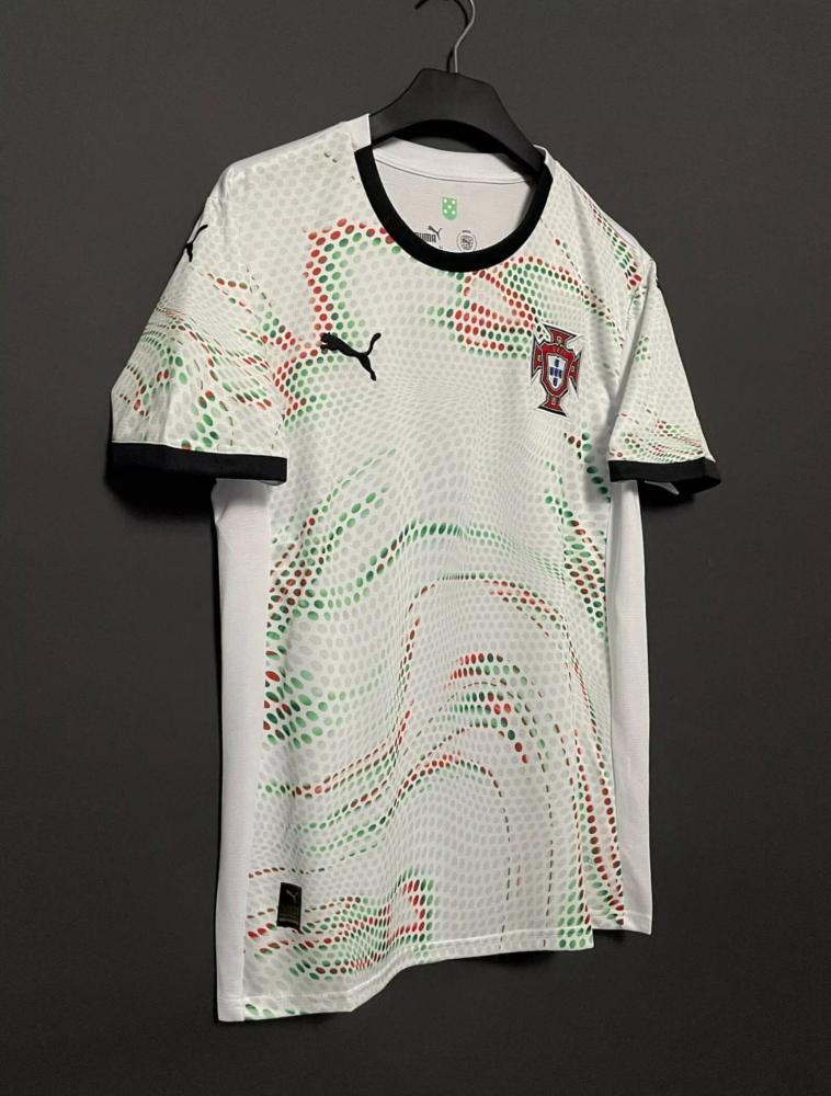 تي شيرت منتخب البرتغال الثاني فئة الجماهير 2026/25