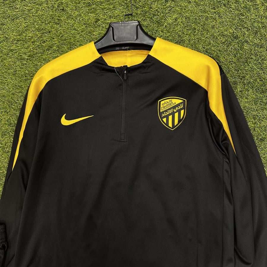 طقم الاتحاد الأسود تمارين أكمام طويلة 2026