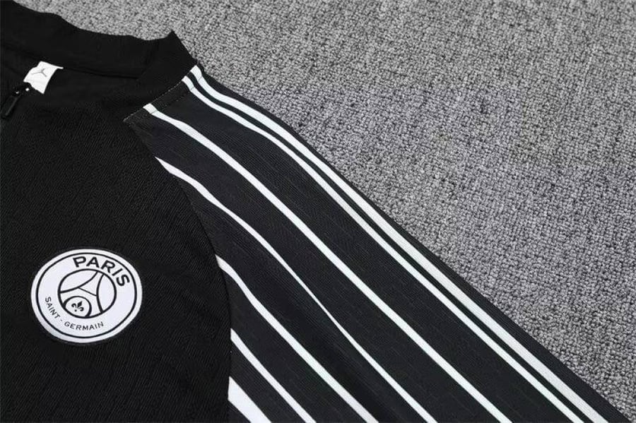 Paris Saint-Germain long sleeve training set 2026