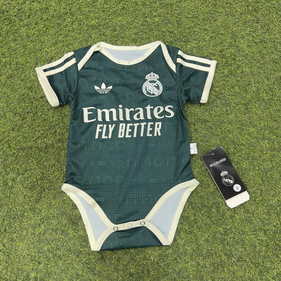 طقم ريال مدريد مواليد 2026