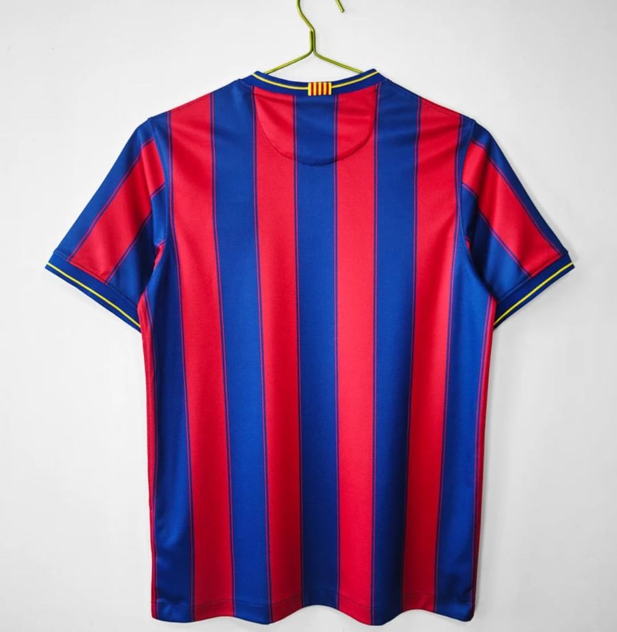 تي شيرت برشلونة 2010