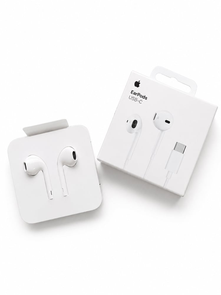 سماعة أبل EarPods الأصلية بمنفذ USB‑C – صوت نقي وتحكم متكامل