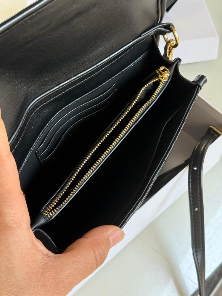 Aigner bag