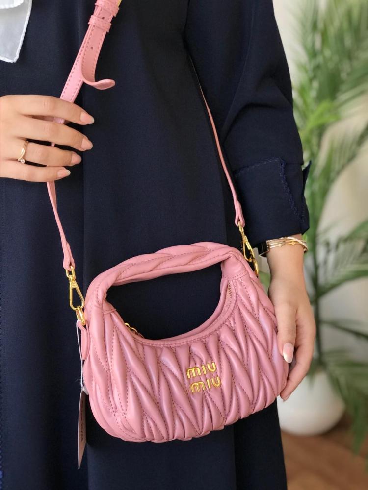 حقيبة Miu Miu وردي