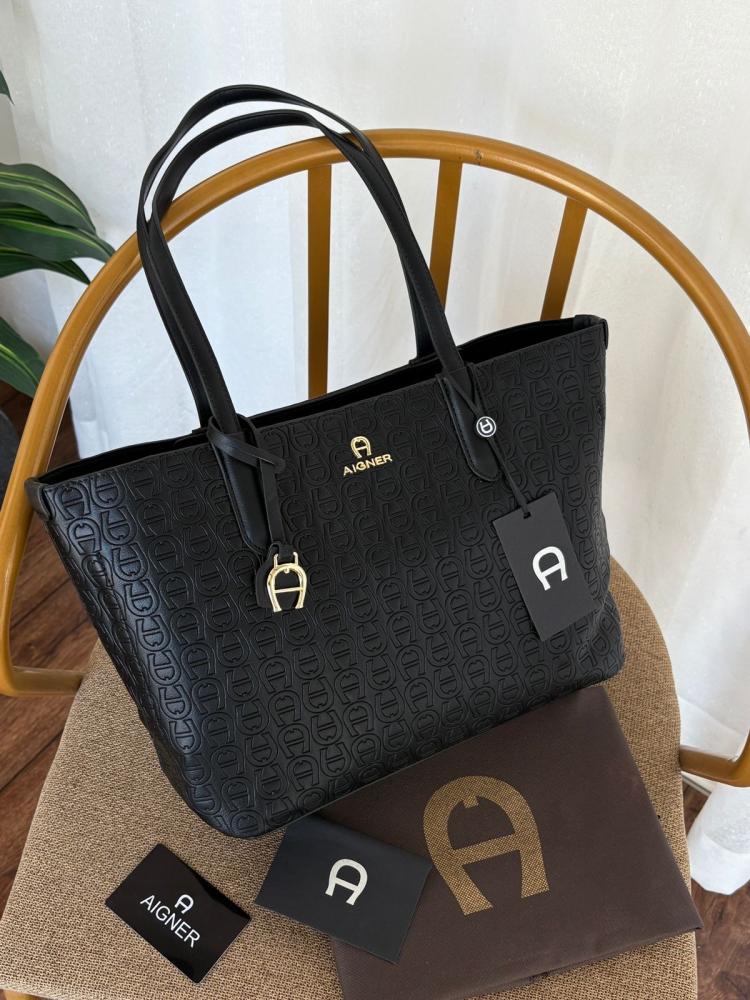 حقيبة اجنر AIGNER  اسود كبير