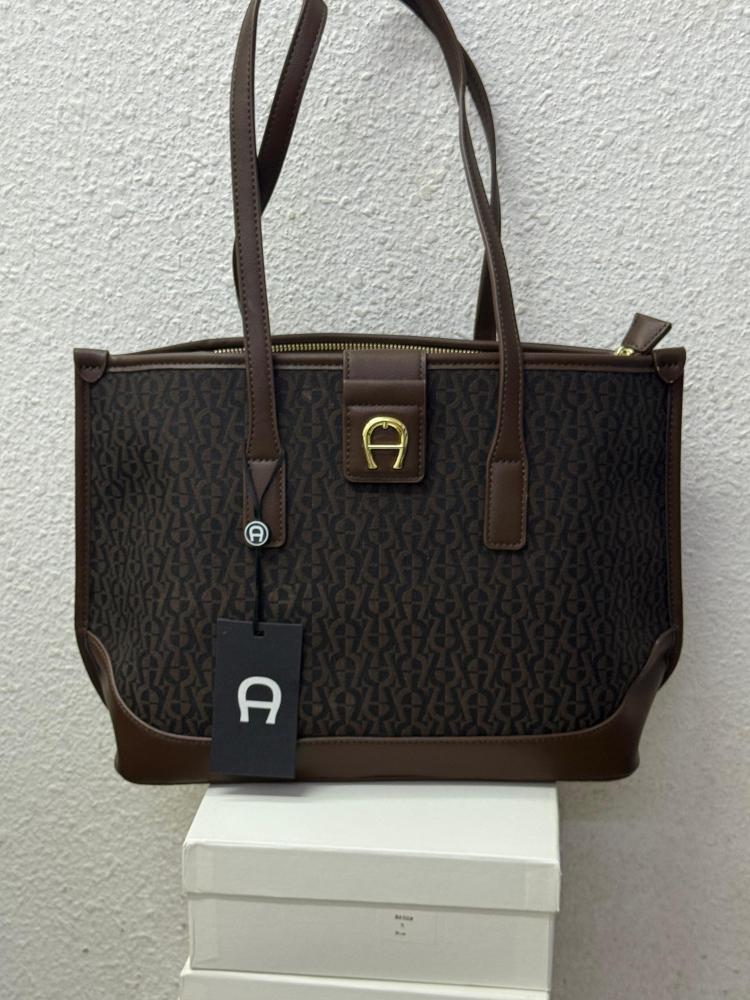 حقيبة اجنر AIGNER  كوفي كوفي
