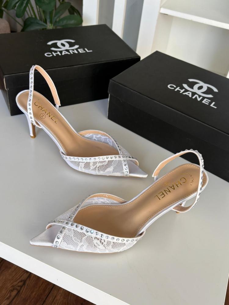 Chanel heel