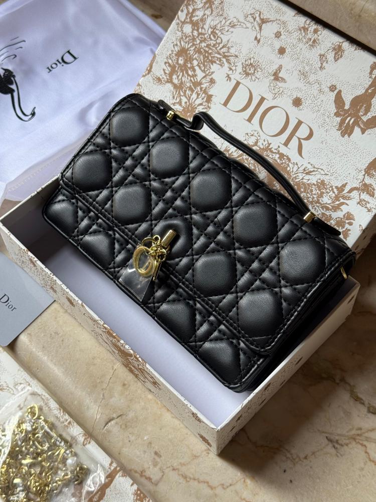 حقيبة My Dior مستر كوالتي
