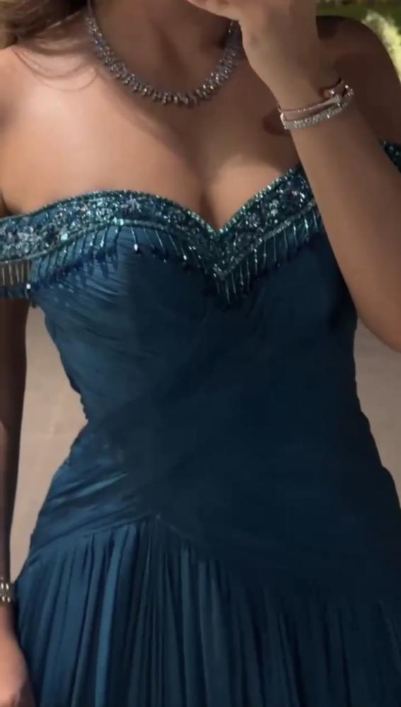 فستان سهره فخم.