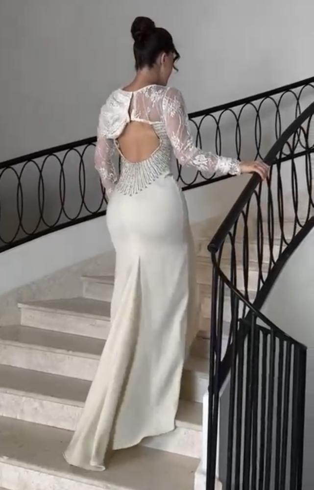 فستان سهره. ابيض