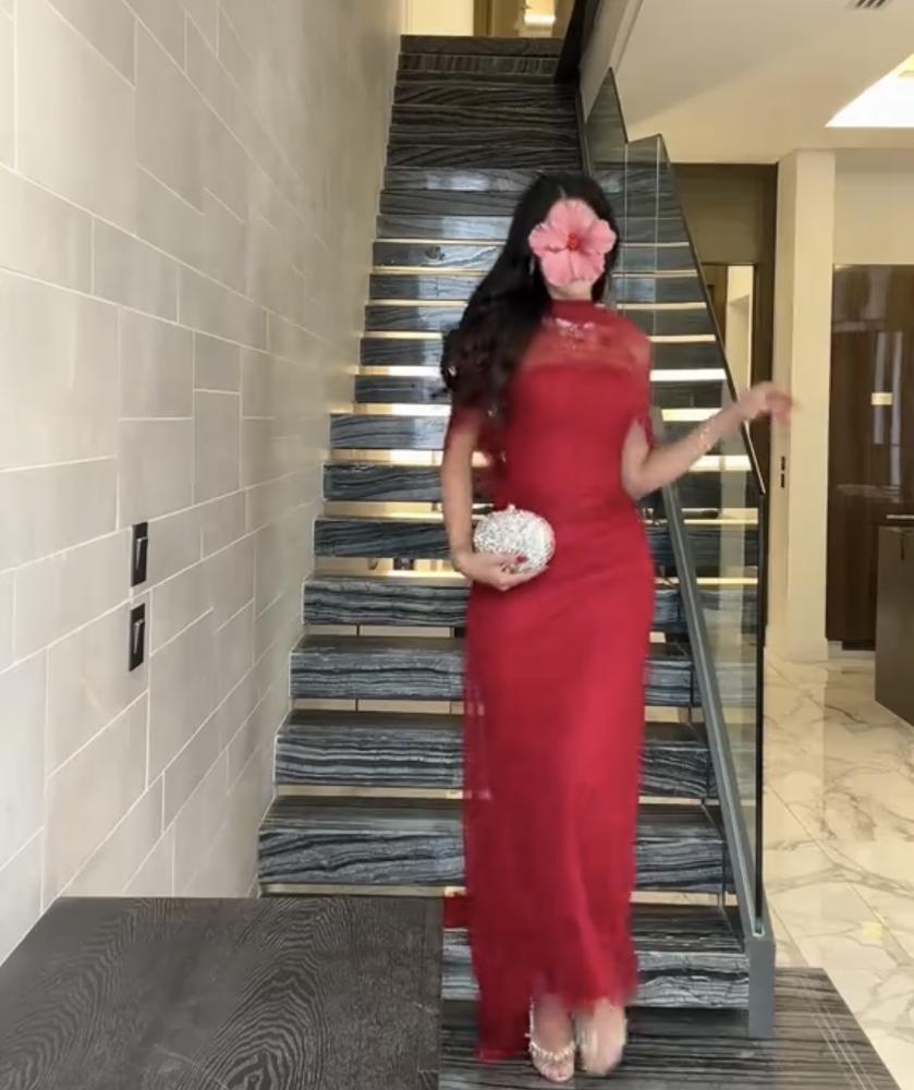 فستان  سهره  دانتيل احمر