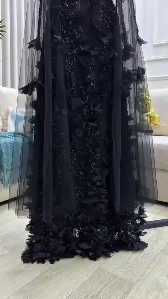 فستان سهره اسود فخم.