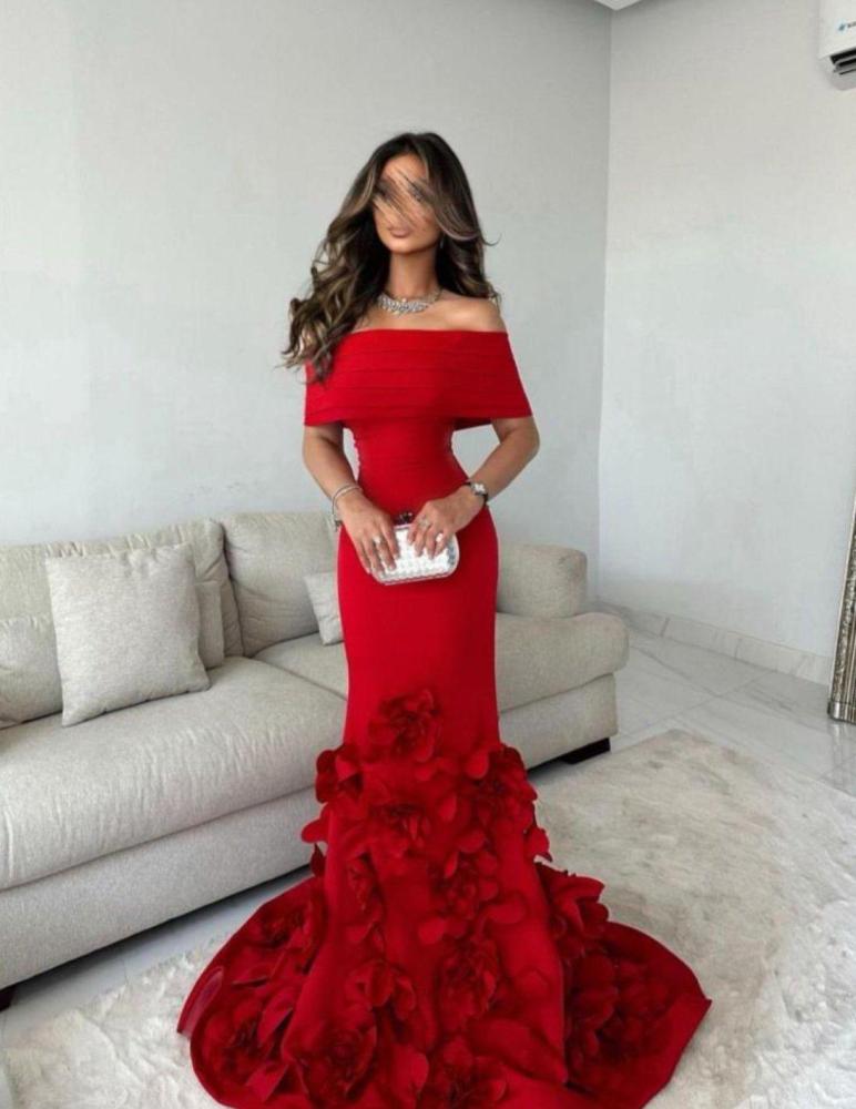 فستان هدى سهره ناعم احمر