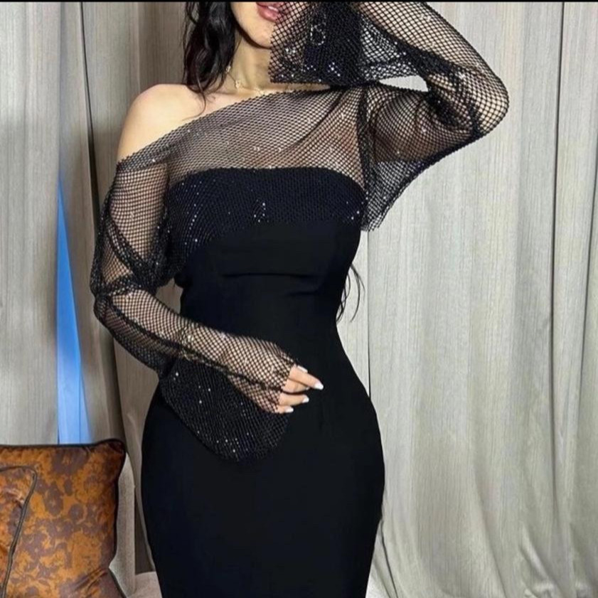 فستان اسود ناعم