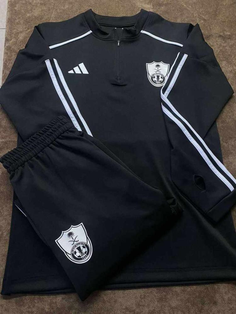 طقم نادي الاهلي شتوي 2023-2024