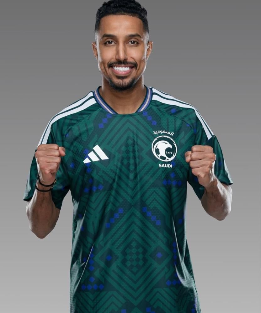 تيشيرت المنتخب السعودي 2026 الرسمي الأخضر بنقوش حديثة