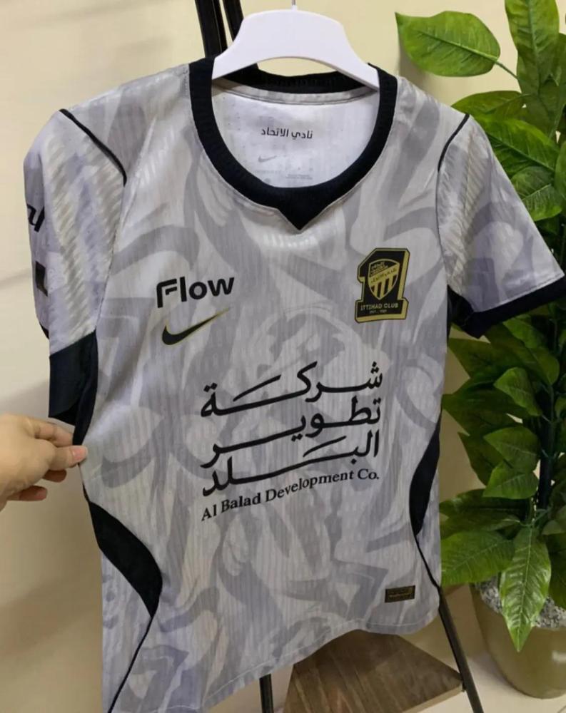 تيشيرت الاتحاد الابيض 2027 برعايه الجديد شعارات ربل خامه فئه اللاعبين