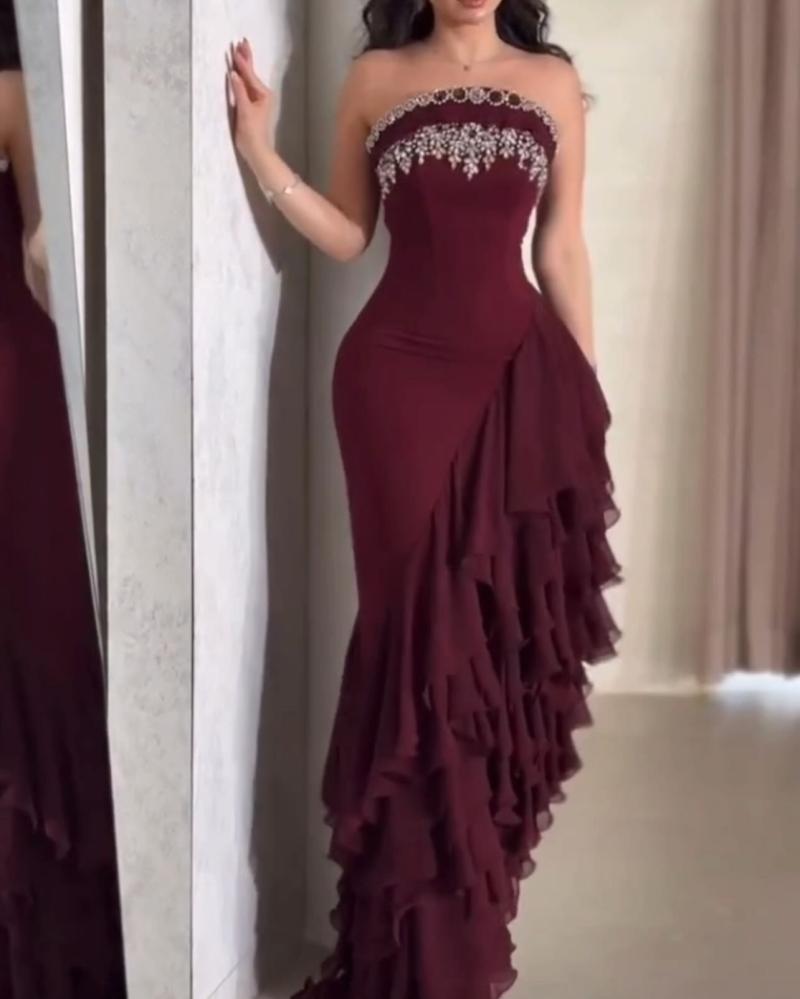Evening dress, elegant and sophisticated color, crepe stretch fabric, with crystal embellishment on the chest