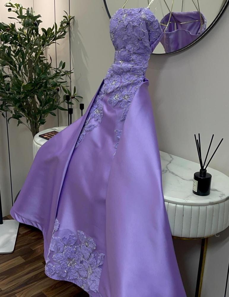 Elegant long evening dress made of Mikado fabric