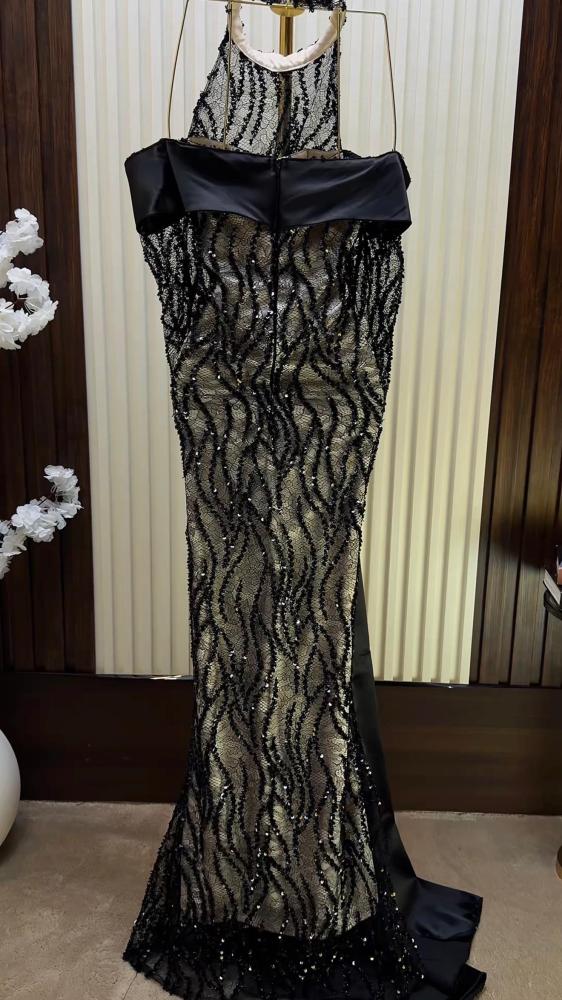 Elegant long evening dress, fabric, evening style, lined, original feteet