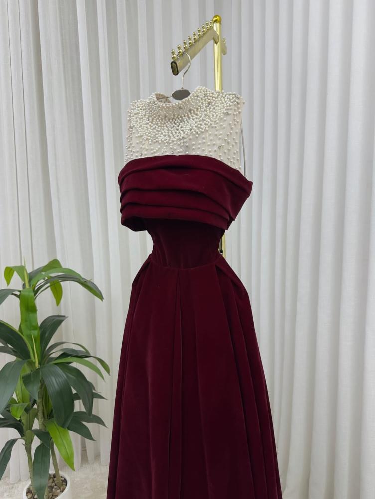 Winter evening dress, elegant color, velvet fabric