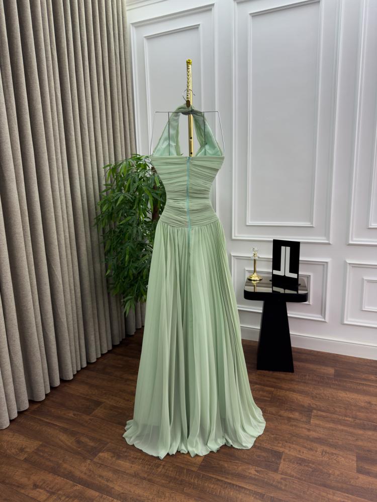 Evening dress, elegant color, chiffon georgette fabric, pleated