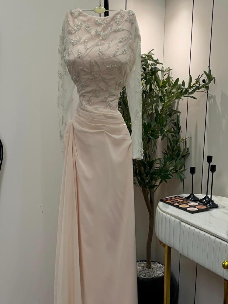 Elegant long evening dress, high-quality fabric