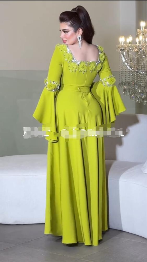 Elegant dress, crepe stretch fabric