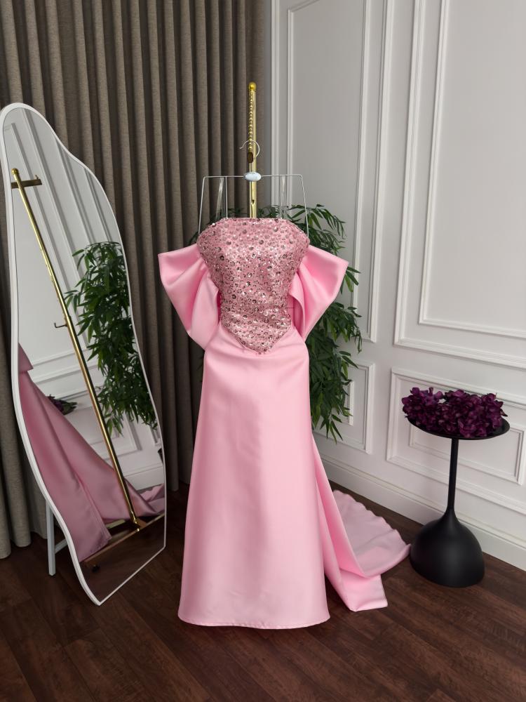 Elegant long evening dress made of Mikado fabric
