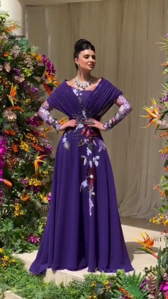Evening dress, elegant color