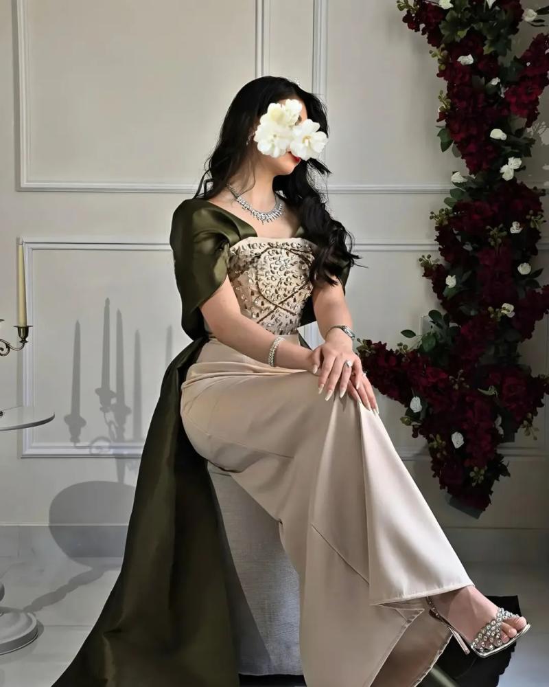 فستان سهرة يي ذيل طويل