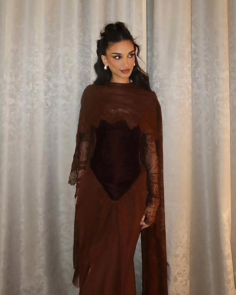 Winter dress for evening, elegant color, velvet fabric + lace