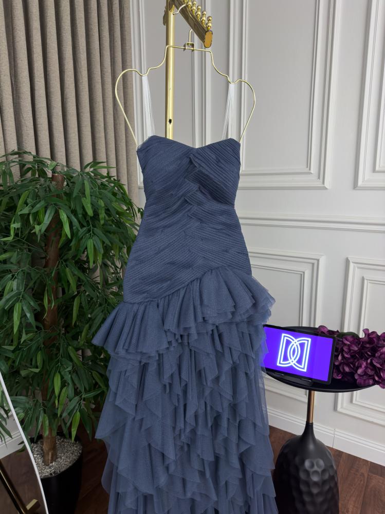 Elegant evening dress, luxurious Georgite fabric