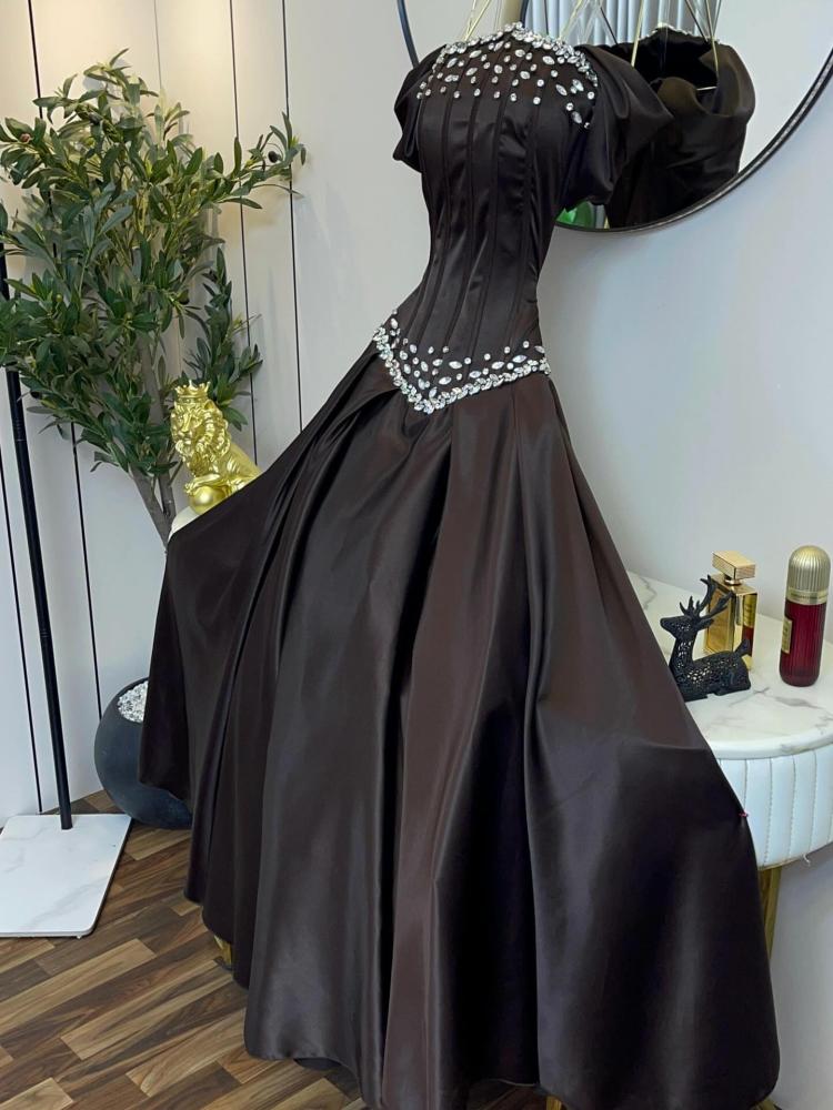 Elegant long evening dress made of Mikado fabric