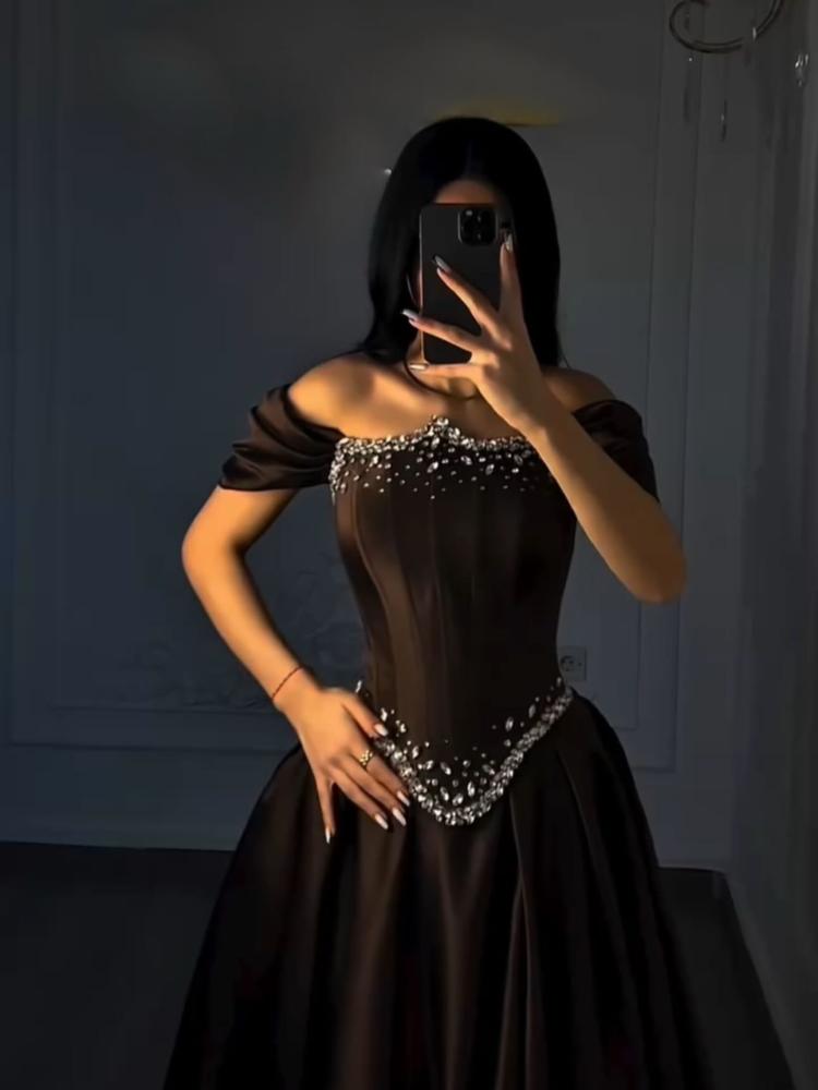 Elegant long evening dress made of Mikado fabric