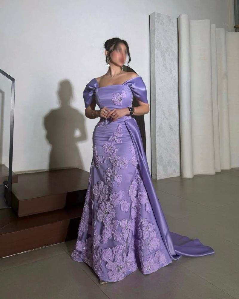 Evening dress, elegant and sophisticated color, original Mikado fabric, first-class, and embroidered floral elegant fabric.