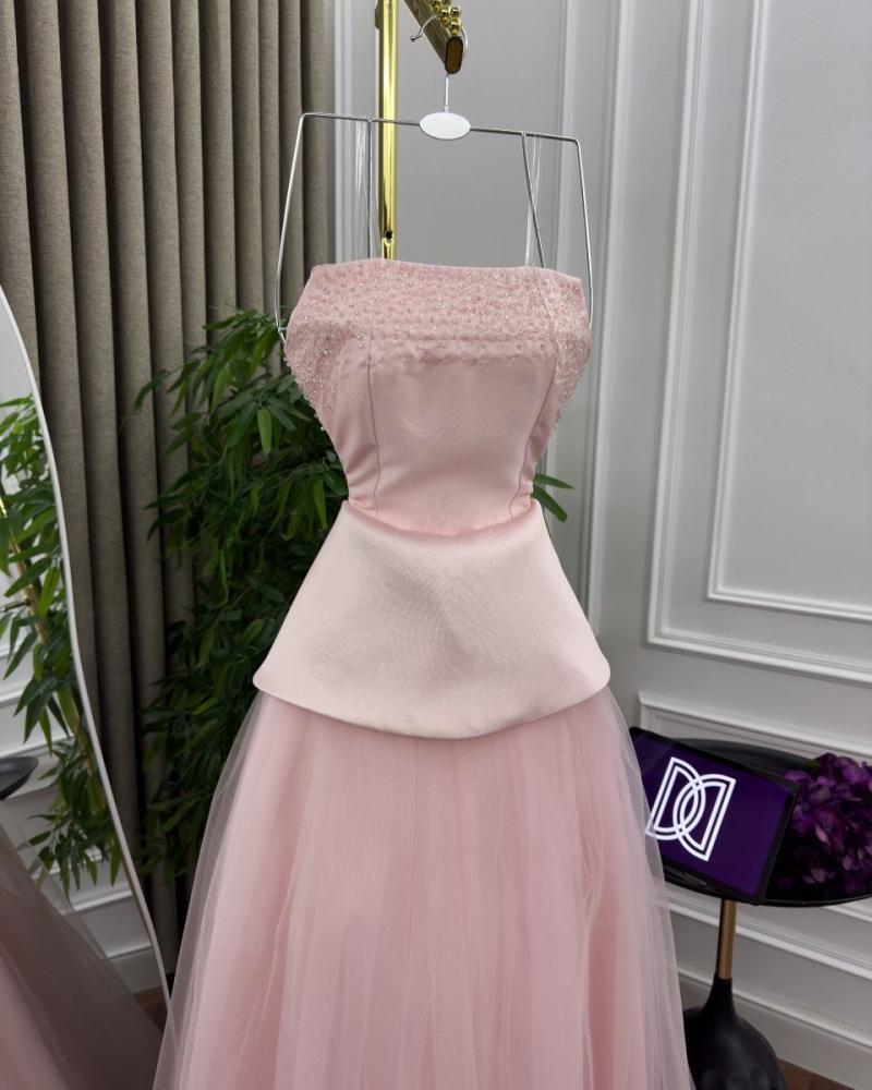 Evening dress, elegant and classy color, fabric tulle + mikado + exquisite hand embroidery