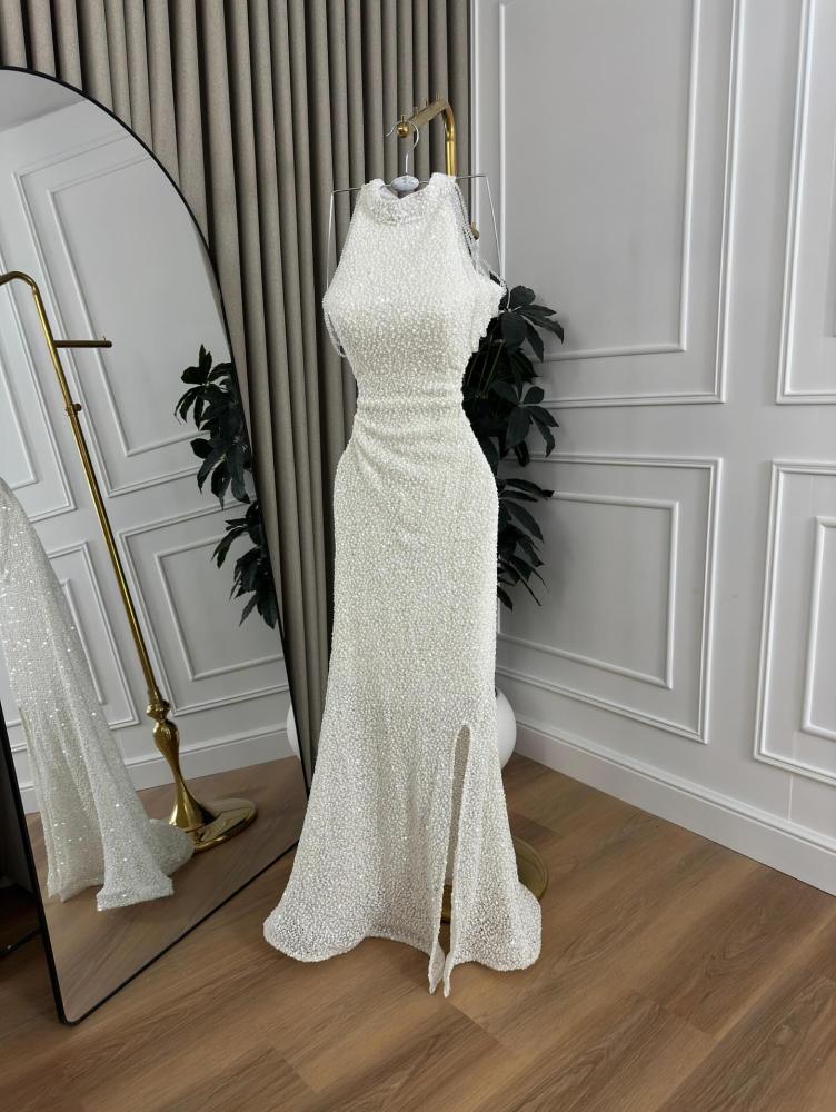 Elegant evening dress, stylish color, sequin fabric