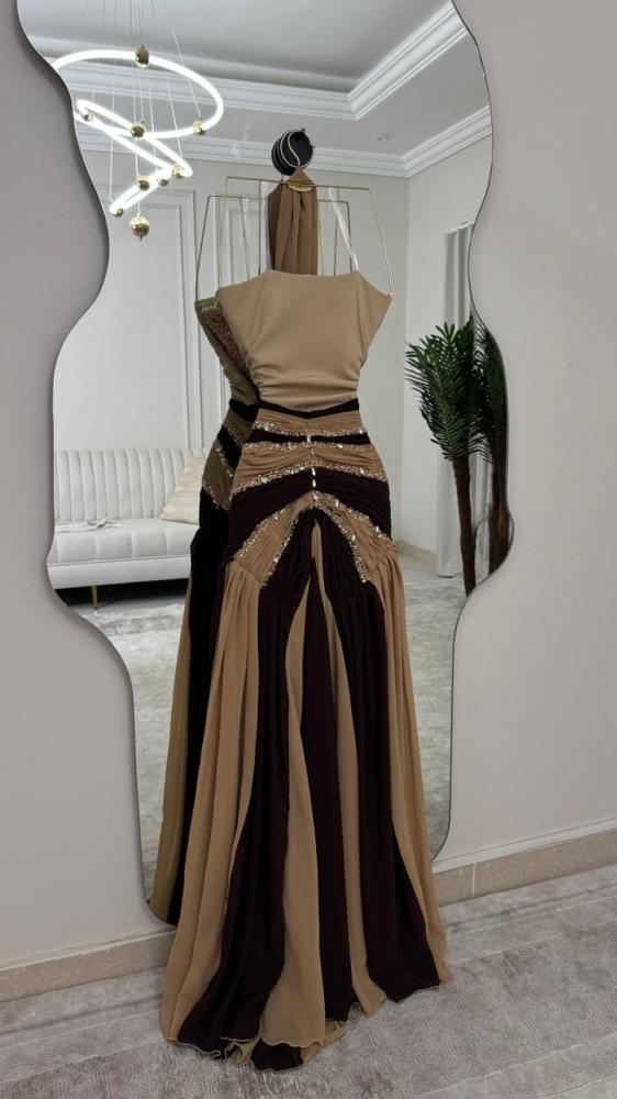 Elegant evening dress, stylish color, chiffon embroidered fabric